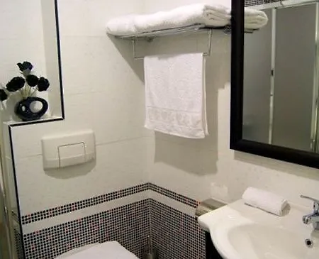 Ejna 4* Тирана