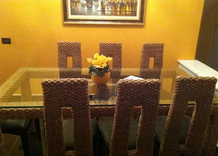 Ejna מלון טיראנה