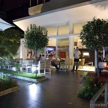Otel Ejna 4*