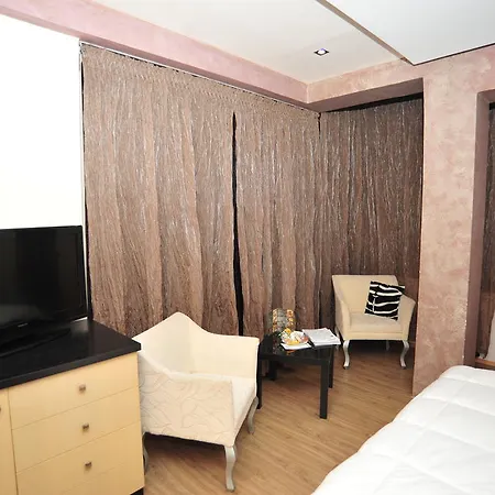 Otel Ejna
