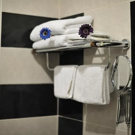 Otel Ejna