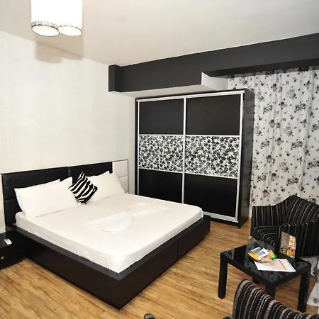 Otel Ejna Tiran