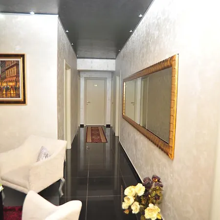 Ejna Tirana